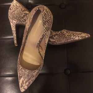 Classic BCBGeneration shoes heels